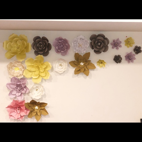 Flowers for backdrop - Picture 4 of 7